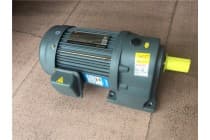 GH32-1500  万鑫卧式齿轮减速电机